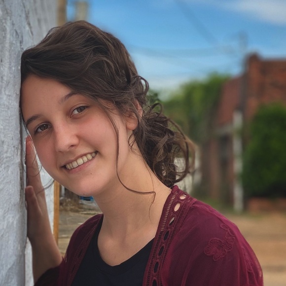 Meet your Posher, Coralyn - Picture 2 of 3